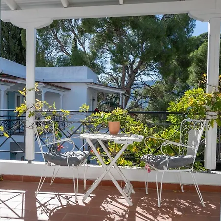 Odyssey Aparthotel Poros Town