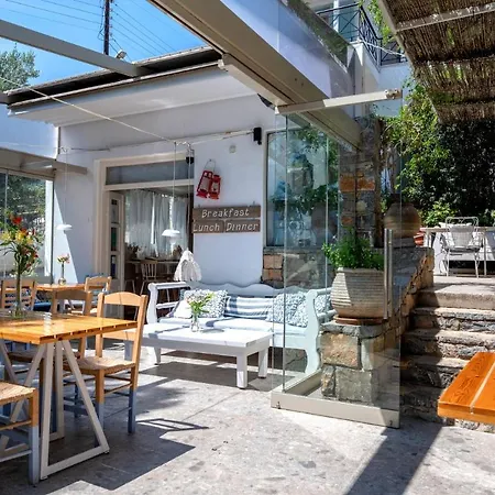 Aparthotel Odyssey Poros Town